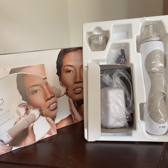 NEW PDM PERSONAL MICRODERMABRASION - Picture 2 of 8